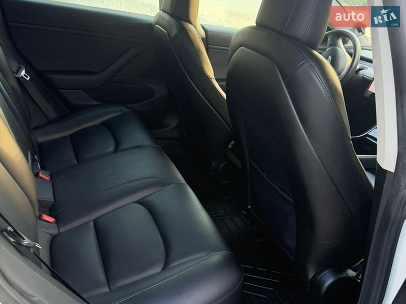 Седан Tesla Model 3 2020 в Одесі