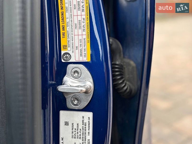 Седан Tesla Model 3 2022 в Ивано-Франковске