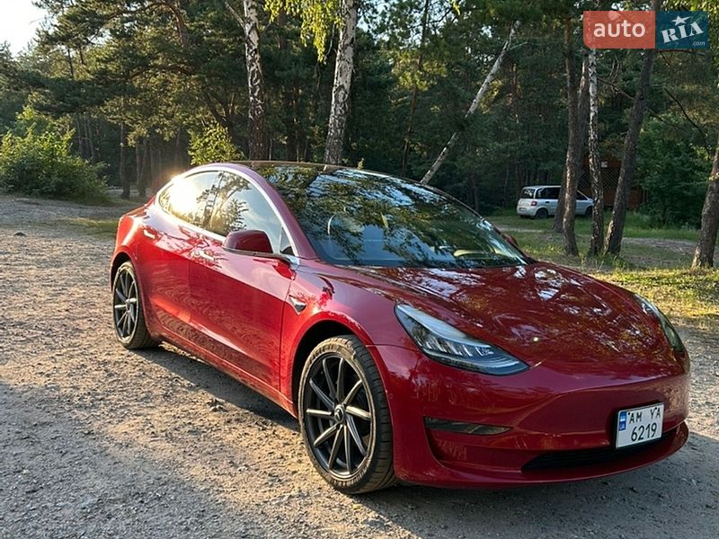 Tesla Model 3 2019