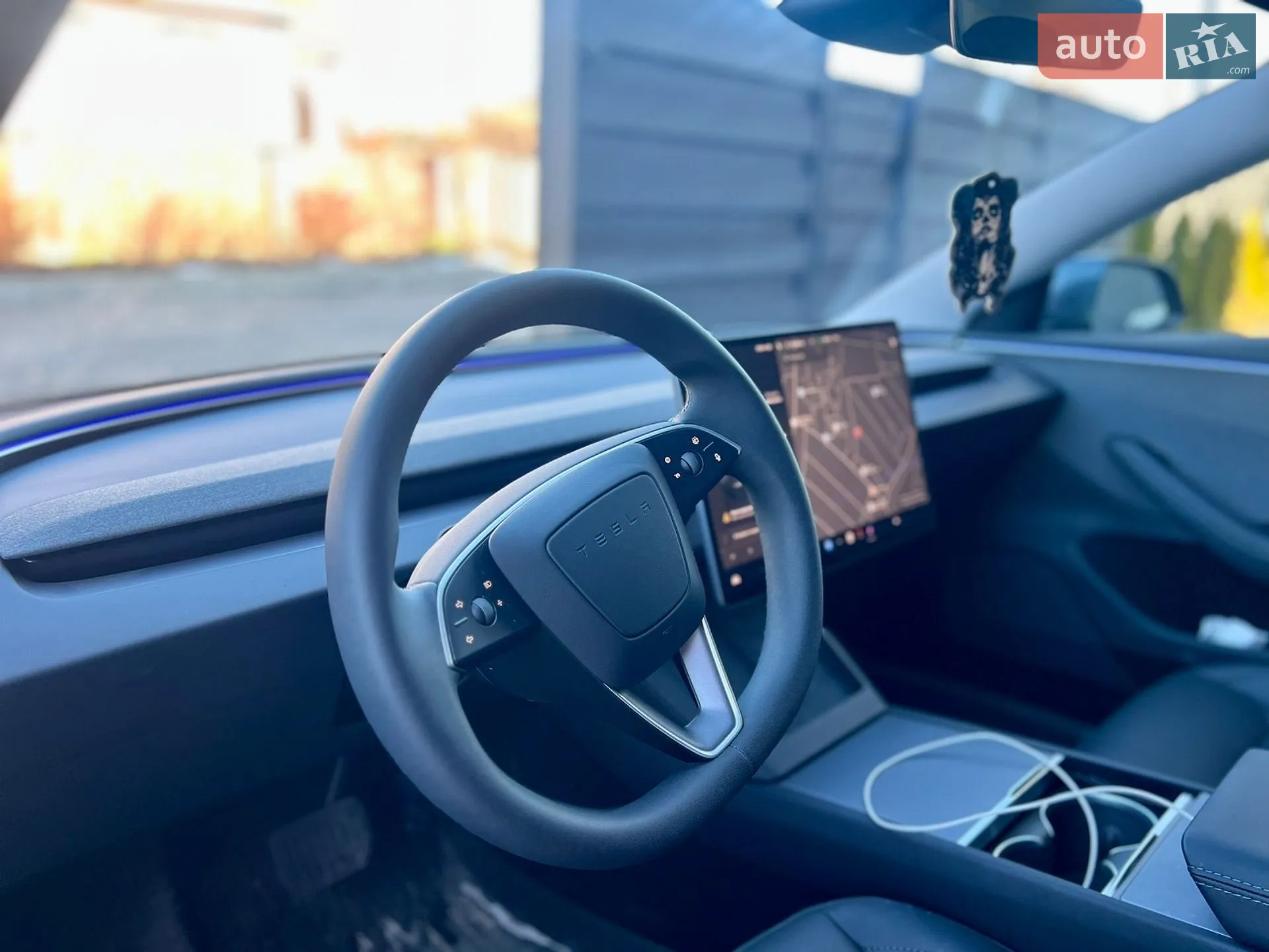 2025 Tesla Model 3 - мініатюра 3