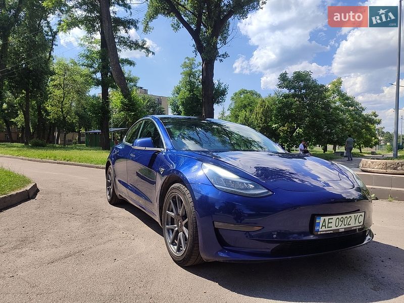 Tesla Model 3 2019