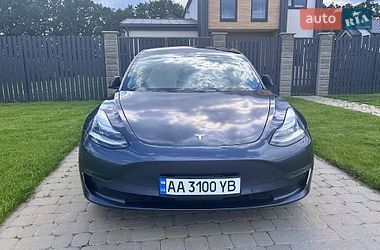 Седан Tesla Model 3 2018 в Києві