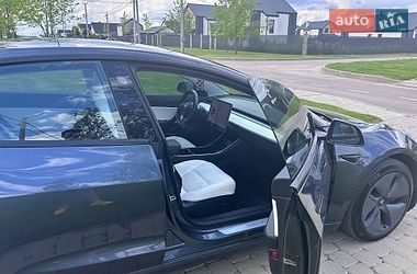 Седан Tesla Model 3 2018 в Києві