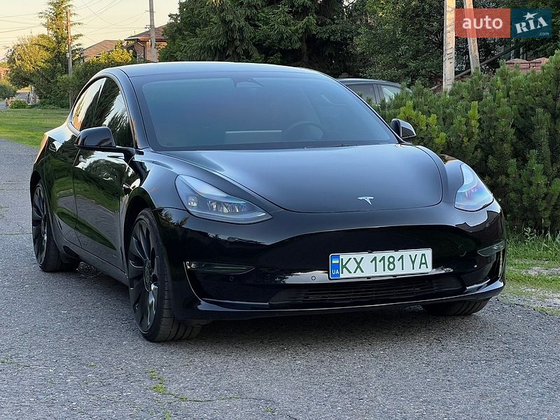 Седан Tesla Model 3 2022 в Харькове