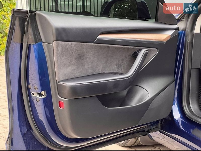 Седан Tesla Model 3 2022 в Черновцах фото 16 Седан Tesla Model 3 2022 в Черновцах