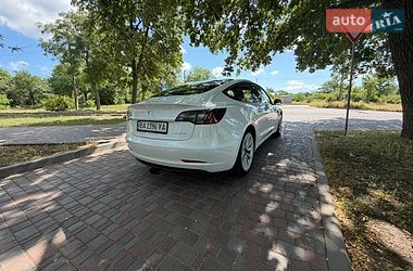 Седан Tesla Model 3 2021 в Кропивницком