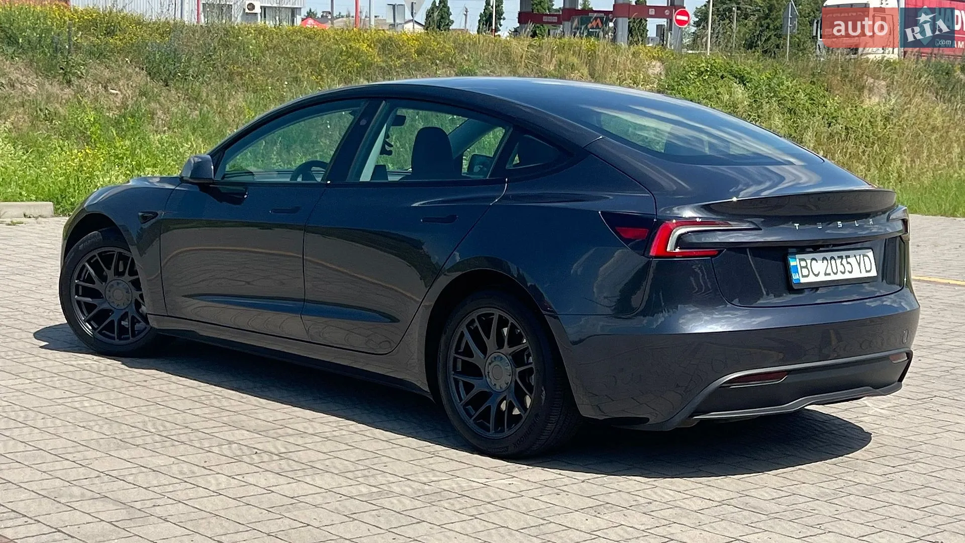 2024 Tesla Model 3 - мініатюра 8