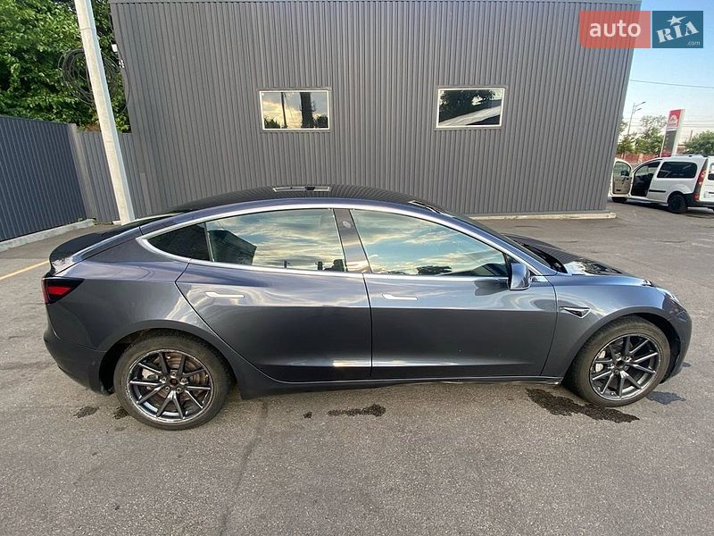 Седан Tesla Model 3 2019 в Днепре