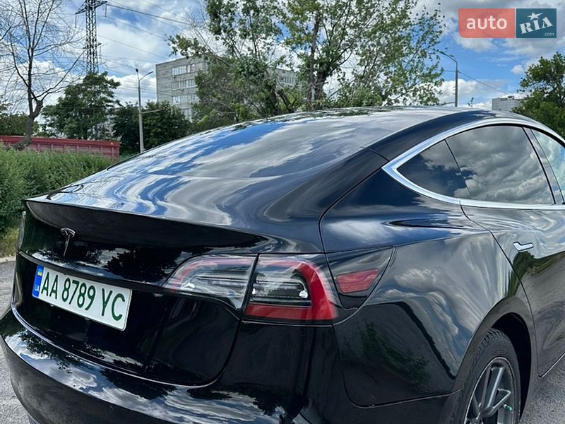 Седан Tesla Model 3 2019 в Днепре