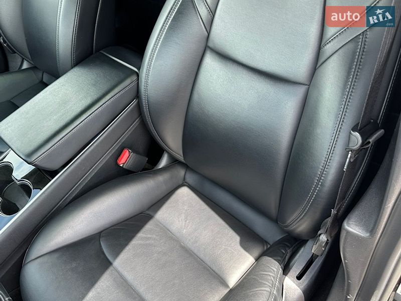 Седан Tesla Model 3 2019 в Днепре