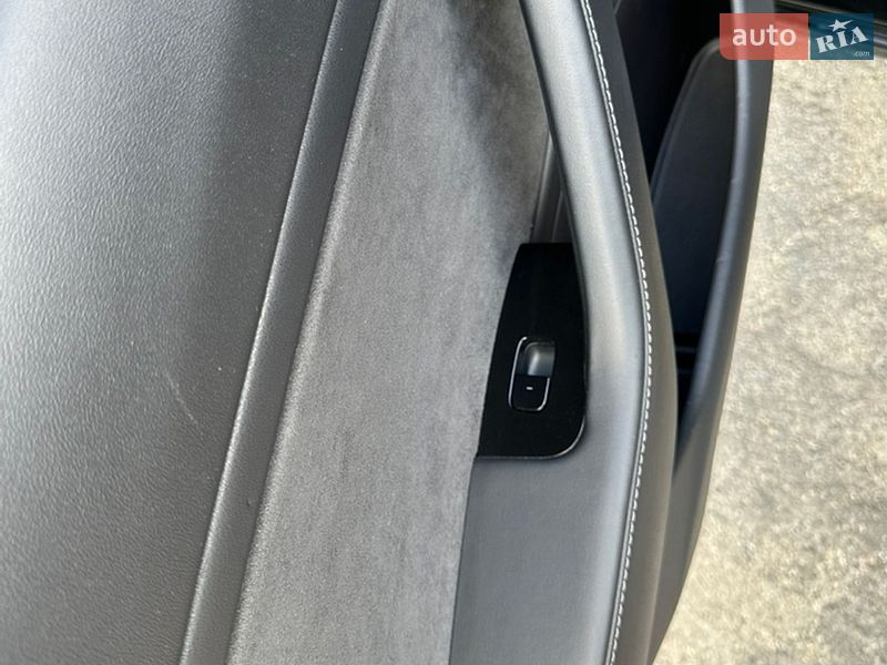 Седан Tesla Model 3 2019 в Днепре