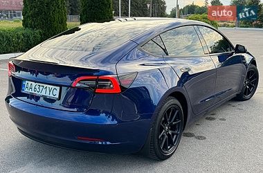 Седан Tesla Model 3 2022 в Кропивницком