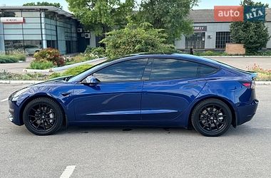 Седан Tesla Model 3 2022 в Кропивницком