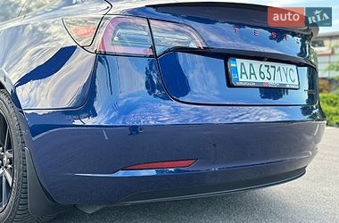 Седан Tesla Model 3 2022 в Кропивницком