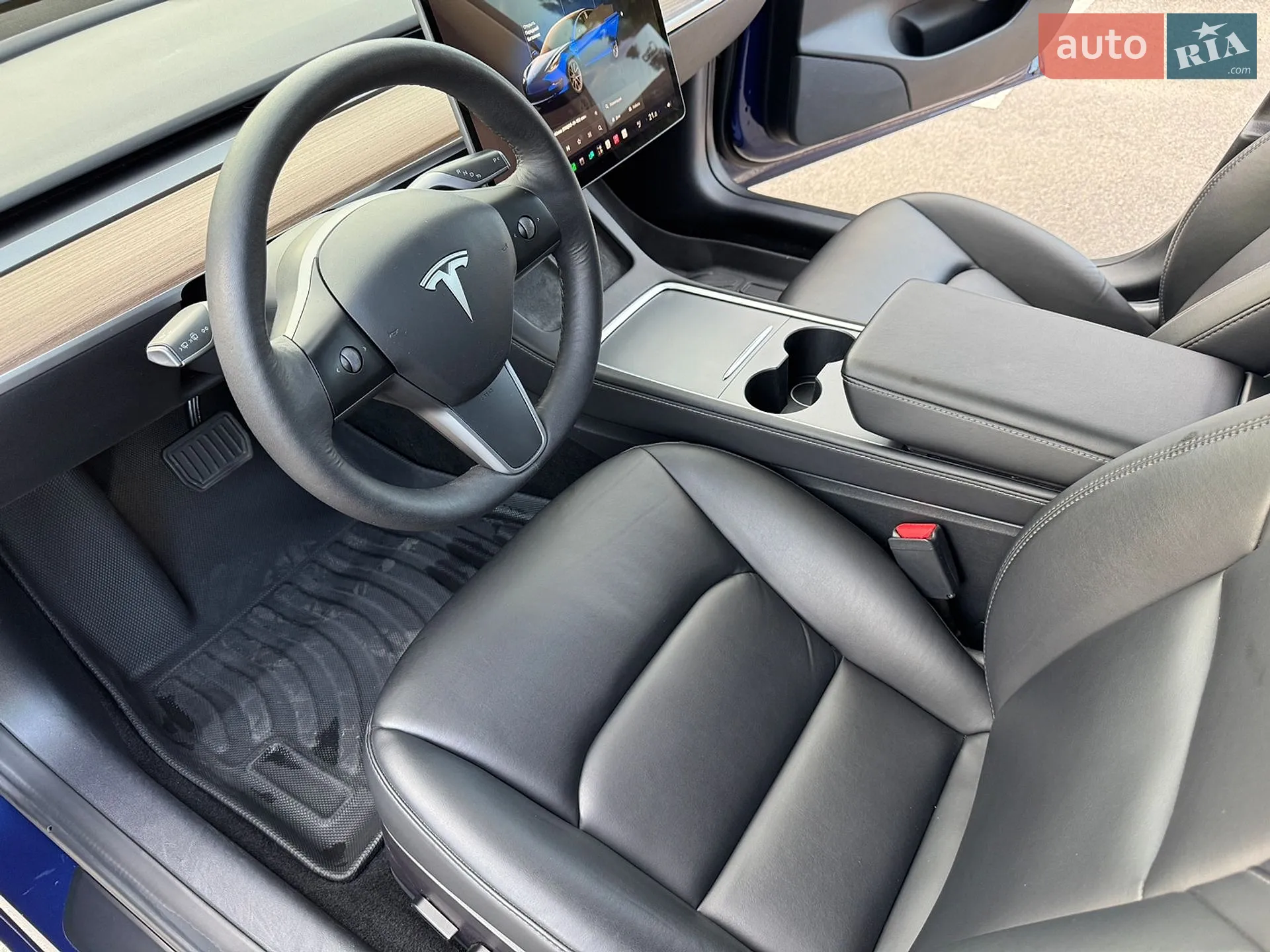 Tesla Model 3 2022 VIN 5YJ3E1EB1NF335677 фото оголошення 36 з 45