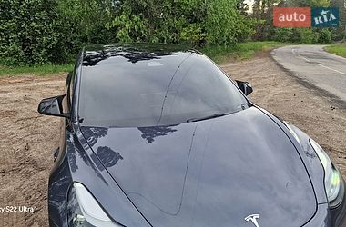 Седан Tesla Model 3 2022 в Черкассах