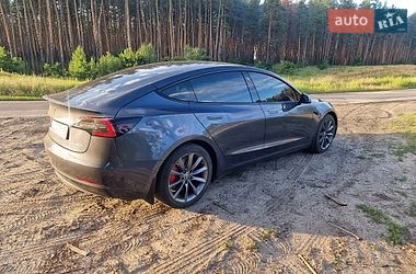 Седан Tesla Model 3 2022 в Черкассах