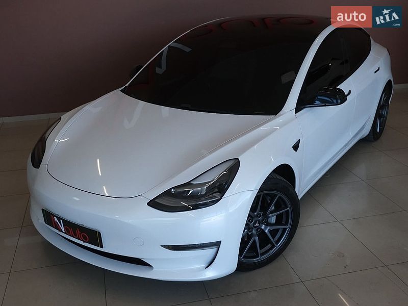 Седан Tesla Model 3 2021 в Одессе
