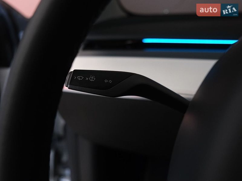 Седан Tesla Model 3 2021 в Одессе