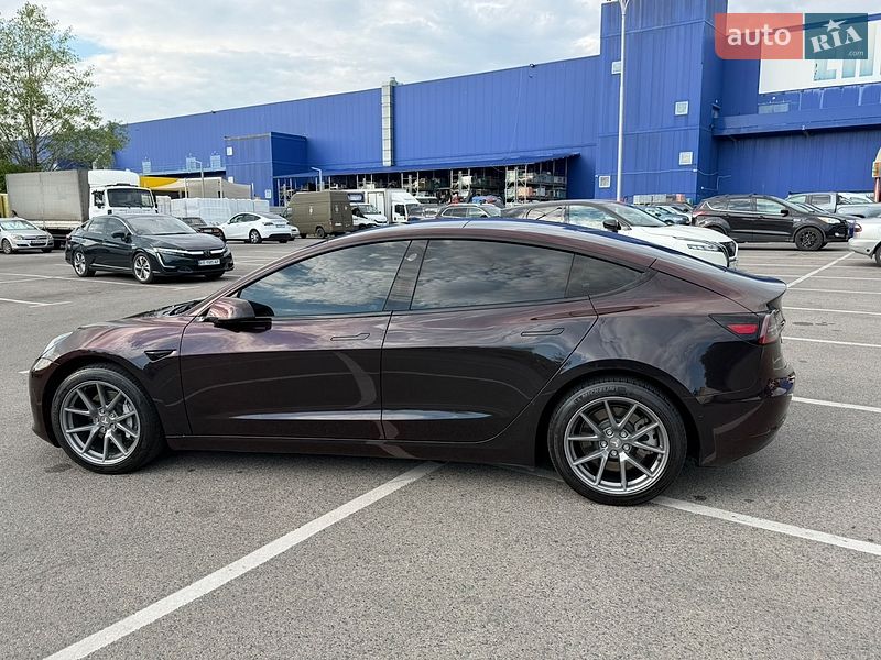 Седан Tesla Model 3 2022 в Дніпрі