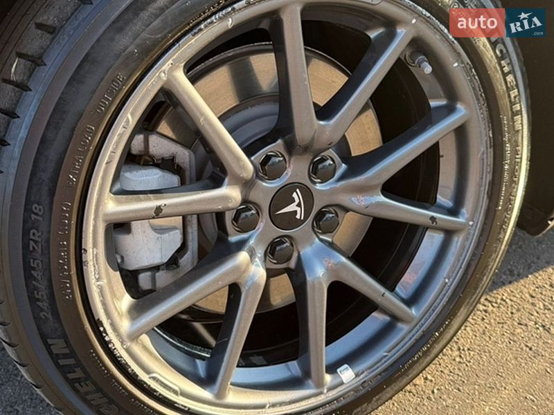 Седан Tesla Model 3 2018 в Одесі