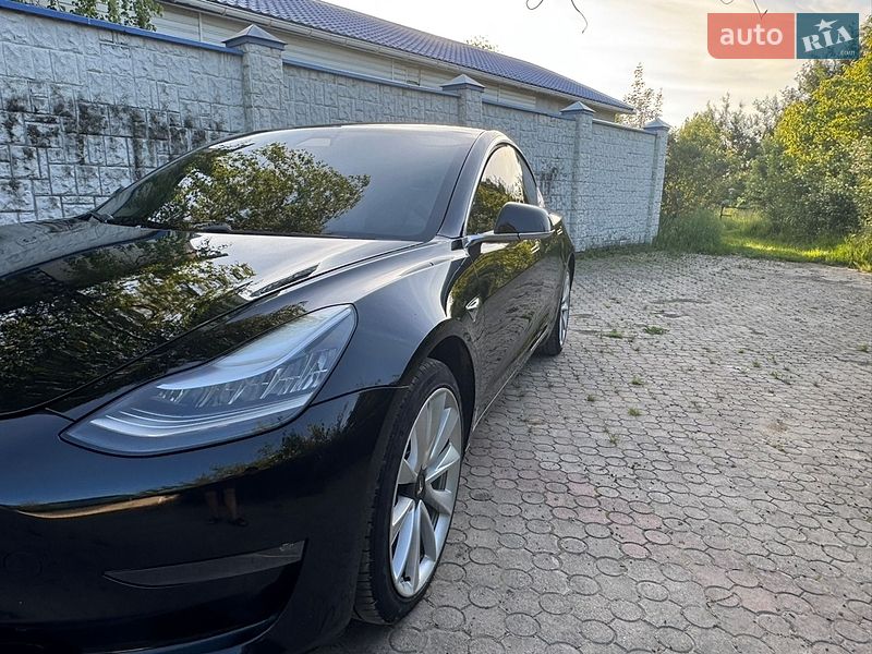 Седан Tesla Model 3 2018 в Долине фото 19 Седан Tesla Model 3 2018 в Долине