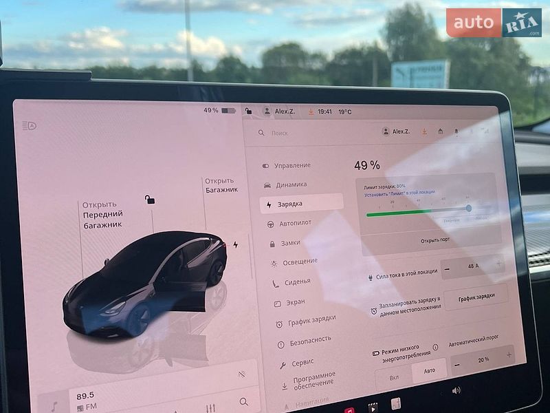 Седан Tesla Model 3 2022 в Ровно