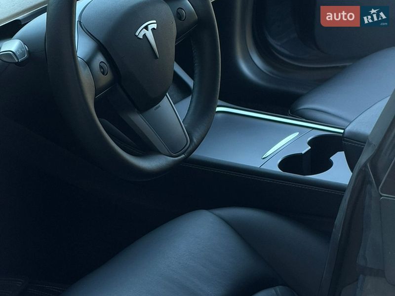 Седан Tesla Model 3 2022 в Киеве фото 20 Седан Tesla Model 3 2022 в Киеве