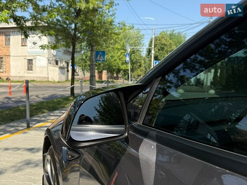 Седан Tesla Model 3 2022 в Киеве