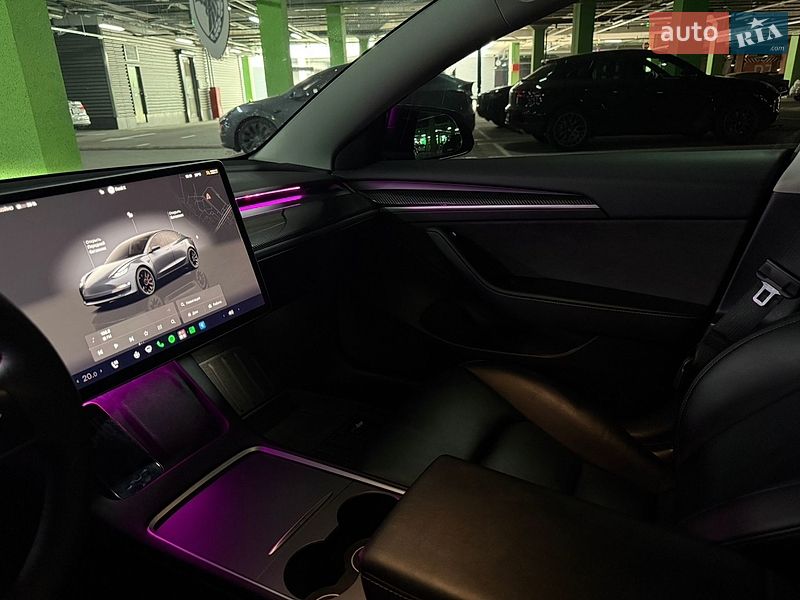 Седан Tesla Model 3 2022 в Киеве