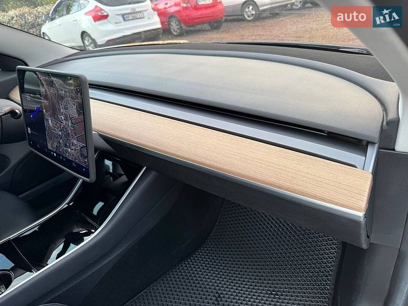 Седан Tesla Model 3 2018 в Білгороді-Дністровському фото 10 Седан Tesla Model 3 2018 в Білгороді-Дністровському