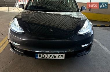 Седан Tesla Model 3 2020 в Виннице