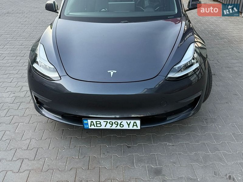 Tesla Model 3 2020