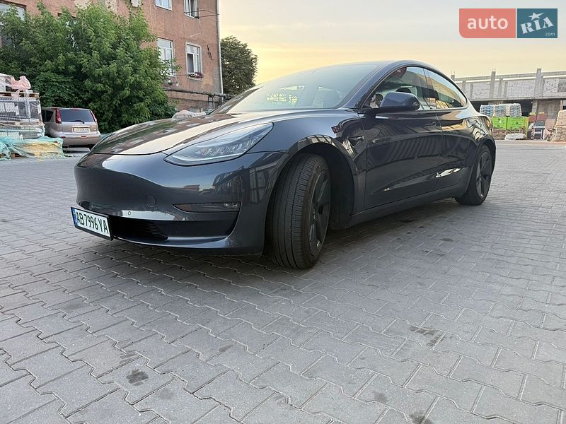 Седан Tesla Model 3 2020 в Виннице