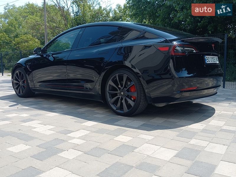 Седан Tesla Model 3 2019 в Тернополе