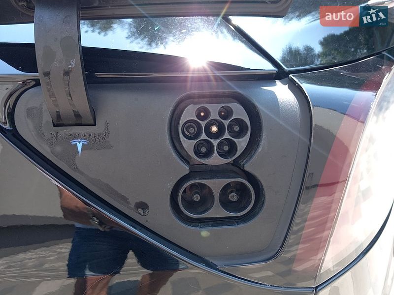 Седан Tesla Model 3 2019 в Тернополе