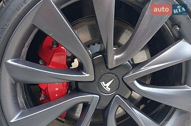 Седан Tesla Model 3 2019 в Тернополе