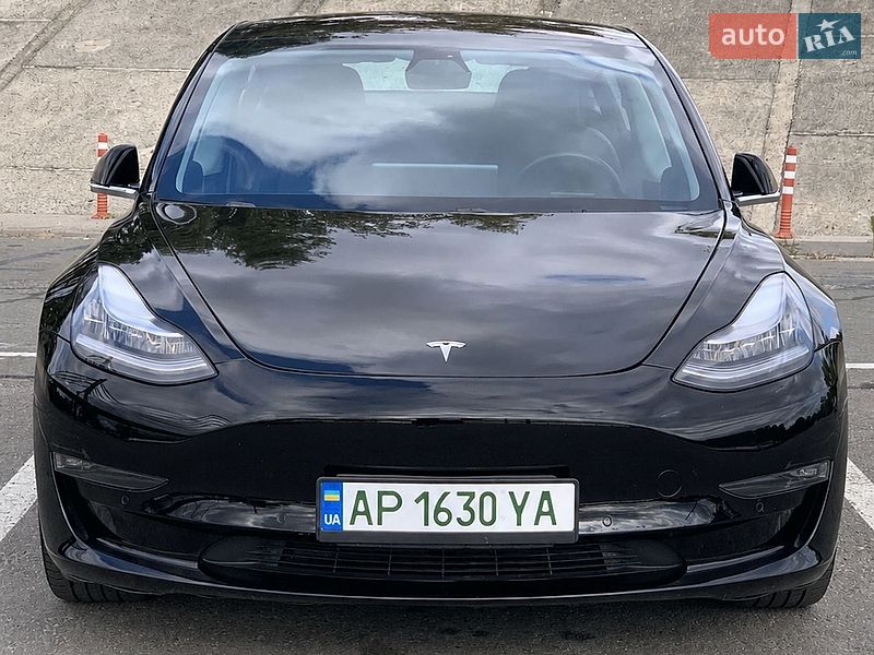 Седан Tesla Model 3 2018 в Киеве