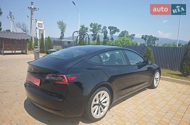 Седан Tesla Model 3 2022 в Ужгороді