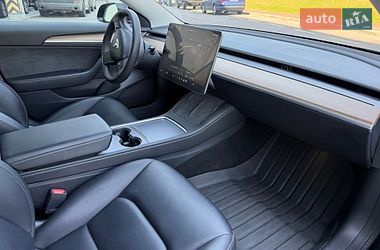 Седан Tesla Model 3 2023 в Киеве