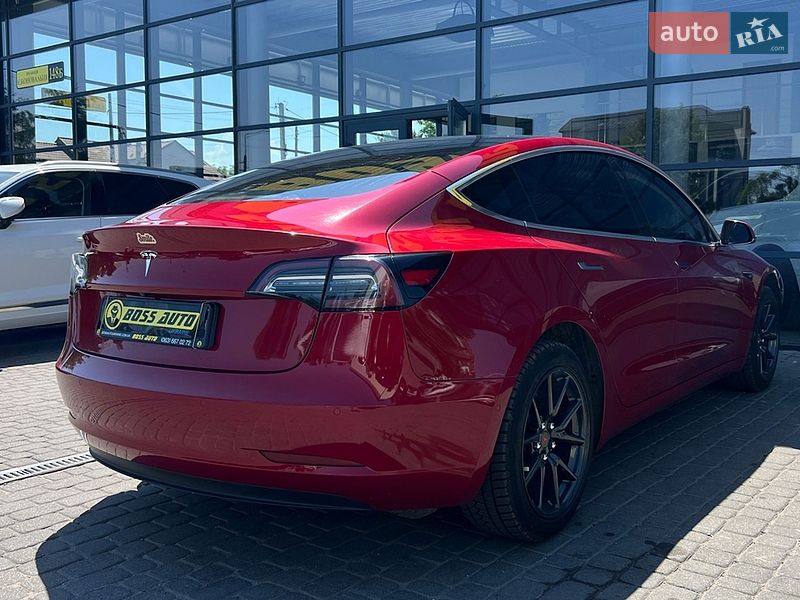 Седан Tesla Model 3 2019 в Ивано-Франковске