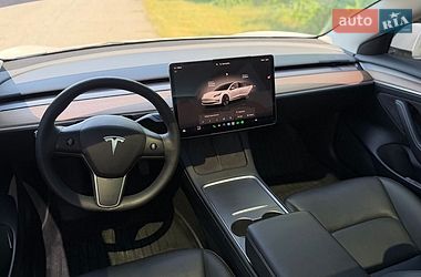 Седан Tesla Model 3 2023 в Киеве