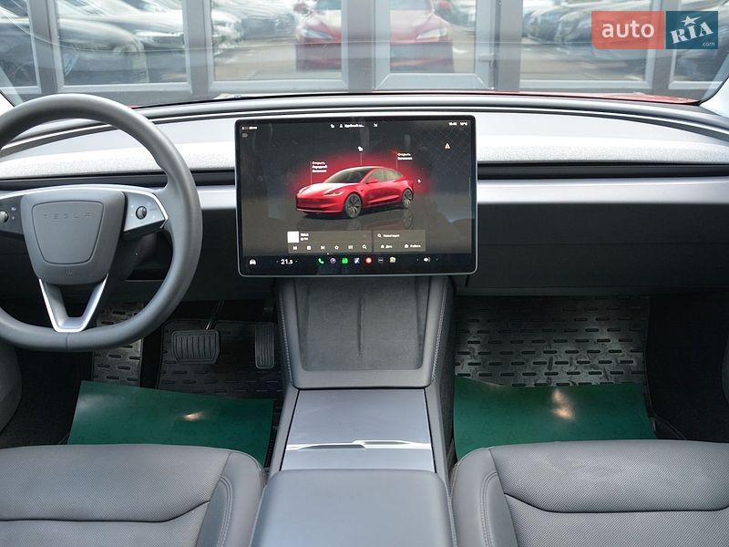 Седан Tesla Model 3 2024 в Києві