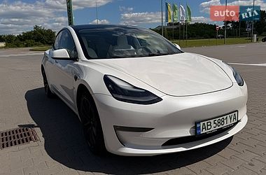 Седан Tesla Model 3 2019 в Житомирі