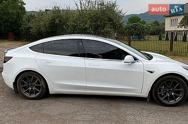 Седан Tesla Model 3 2018 в Сваляве