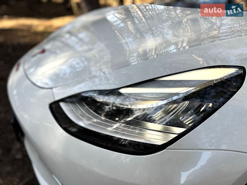 Седан Tesla Model 3 2019 в Запорожье