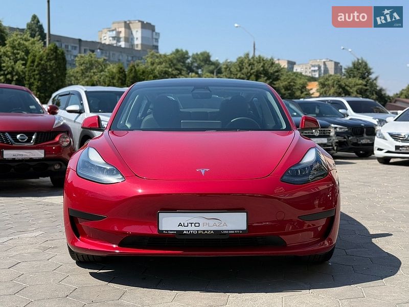 Седан Tesla Model 3 2023 в Одессе