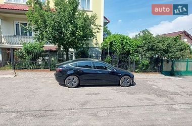 Седан Tesla Model 3 2019 в Львове