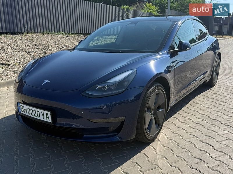 Tesla Model 3 2023
