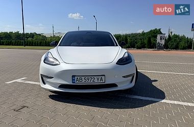 Седан Tesla Model 3 2020 в Вінниці